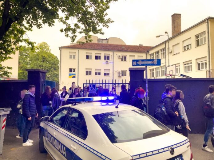 Alarm për bomba në disa shkolla të Beogradit
