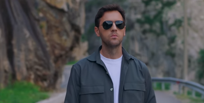 “Kush të tha”, nga Shkumbin Ismaili prek zemrat e adhuruesve të tij